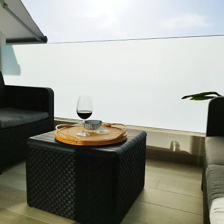 Amplio Y Comodo Apartamento. *