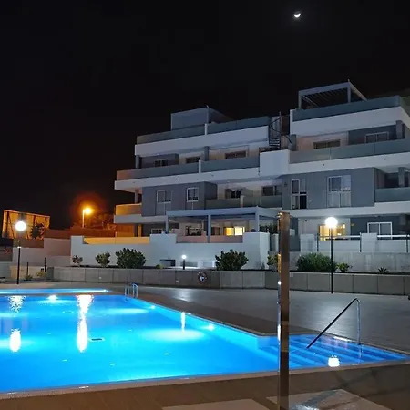 아파트 Amplio Y Comodo Apartamento. *